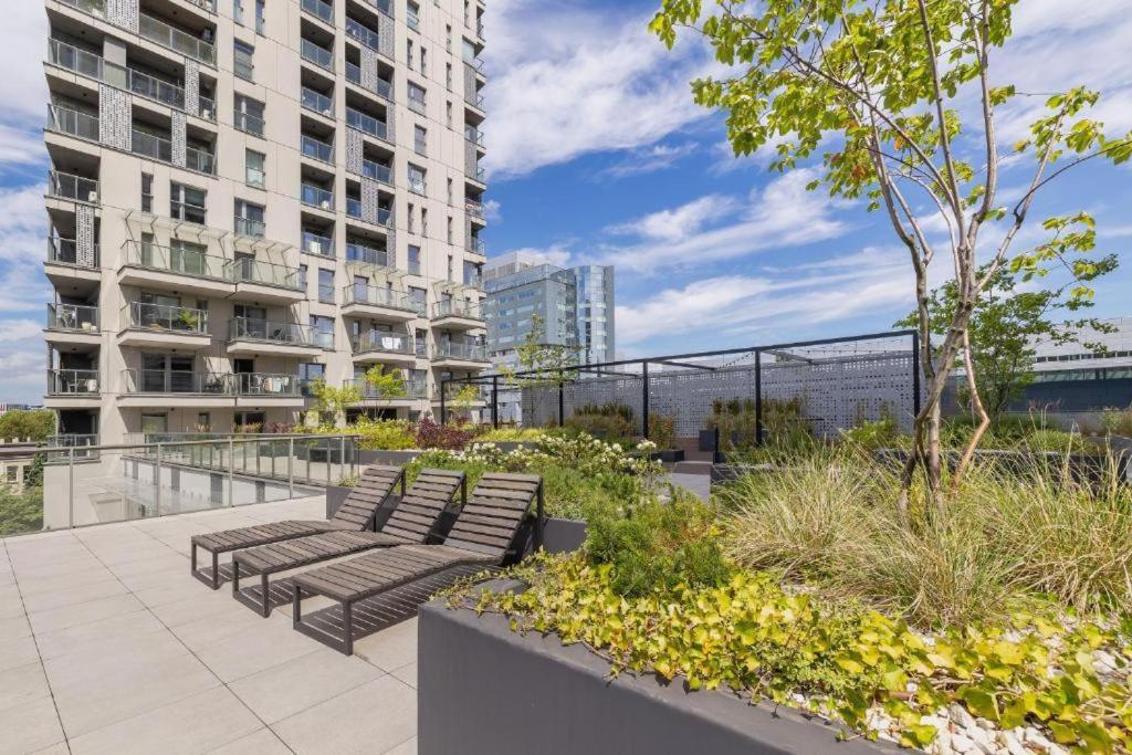 15 Pietro Sokolska 30 Towers Apartments - New- Lux- Parking- Sauna- Gym- And Good View From 15Th Floor カトヴィツェ エクステリア 写真